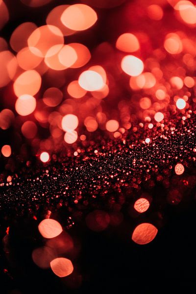 Funkelnde rote Lichter im Fokus von Poster Art Shop