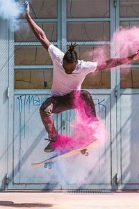 Skater - Kickflip mit Holipulver von Felix Brönnimann