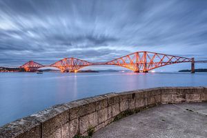 Forth Bridge near Edinburgh van Michael Valjak