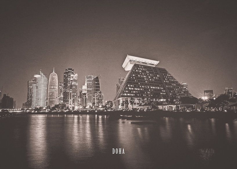 DOHA MONOCHROOM van Rizal Azhari