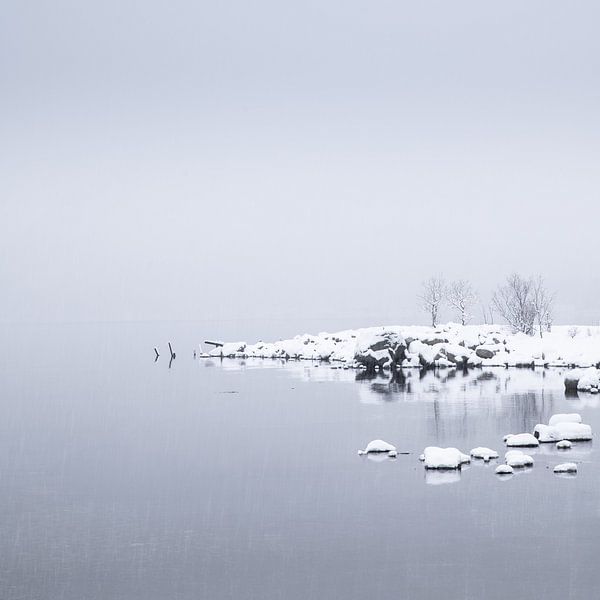 Island in the mist by Ageeth Groen
