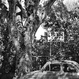 Le vieux Cinquecento sur la place d'Italie sur Chantal Koster