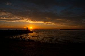 zonsondergang aan de Noordzee van Annelies Cranendonk