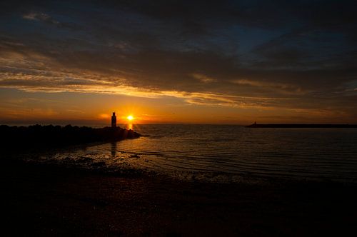 zonsondergang aan de Noordzee