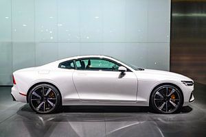 Polestar 1 Hybrid-Sportwagen-Coupé in Weiß
