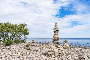 Steinstapel an der Ostseeküste auf der Insel Öland in Schweden