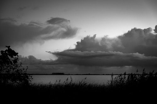 Wolkenlucht boven het Slotermeer