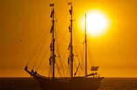 Driemaster voor de kust van Scheveningen