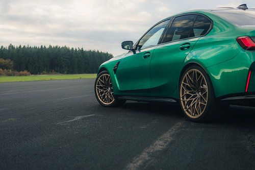 BMW M3 G80 Vliegveld Simplistisch Symmetrie