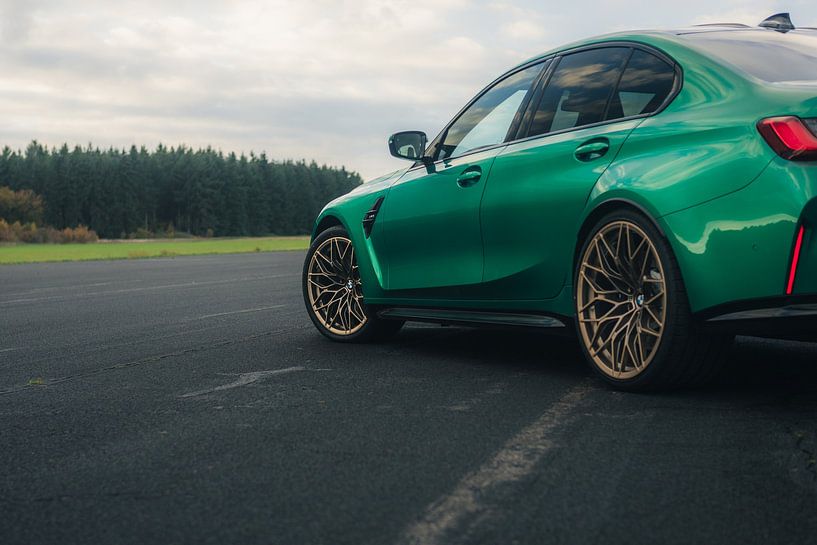 BMW M3 G80 Flughafen Schlichte Symmetrie von Sebastiaan van 't Hoog