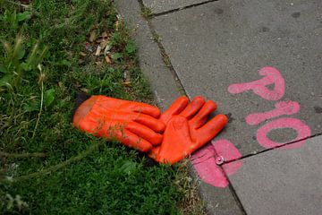 Handschuhe, verloren, vergessen von Norbert Sülzner