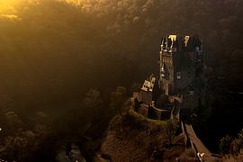 Eltz castle in germany with incredible sunlight by Fotos by Jan Wehnert