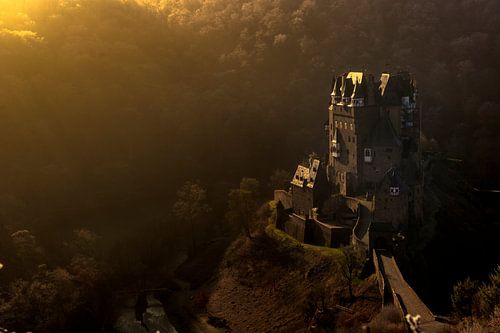 Kasteel Eltz in Duitsland met ongelooflijk zonlicht