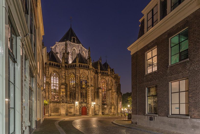 Grote Kerk in Dordrecht in het blauwe uurtje van Tux Photography