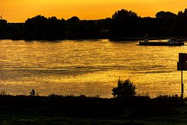 Duisburg Montan Ruhrpott Rhein von Johnny Flash