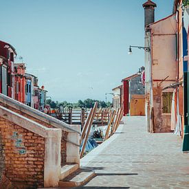 De straten van Burano, Venetië, Italië van Pitkovskiy Photography|ART