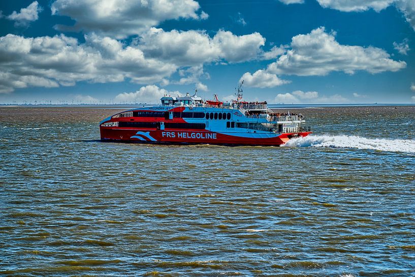 Fähre nach Helgoland von Thomas Riess