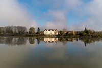 Schönes Schloss am Fluss Adour