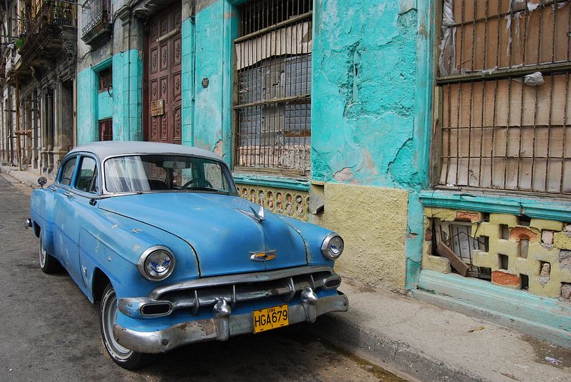 Amerikaanse klassieker in Cuba van Paul Riedstra