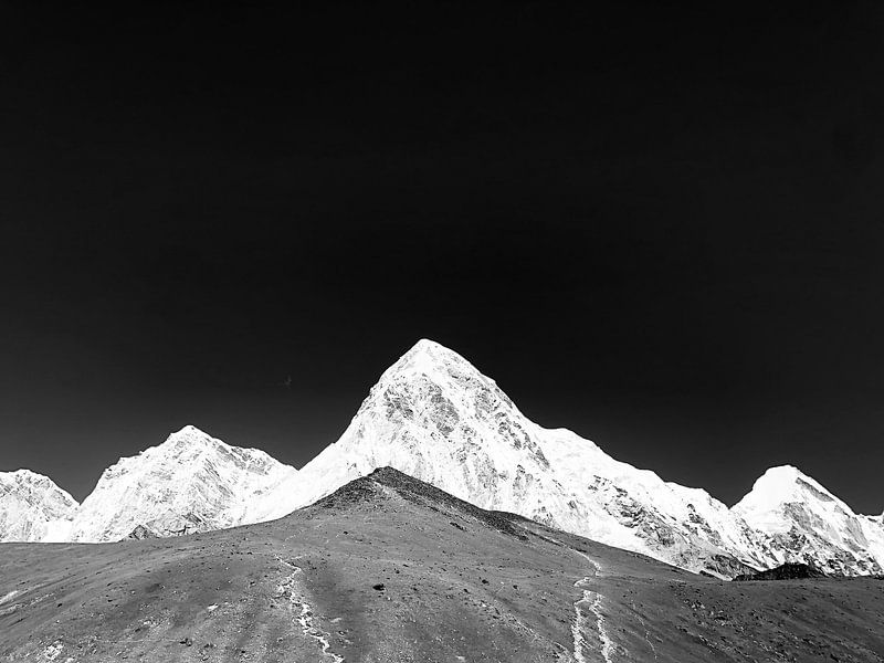 Mount Everest by Hello Pompoyo