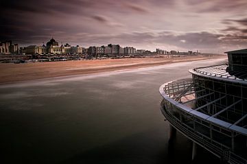 Gezicht op het Kurhaus van Fons Bitter