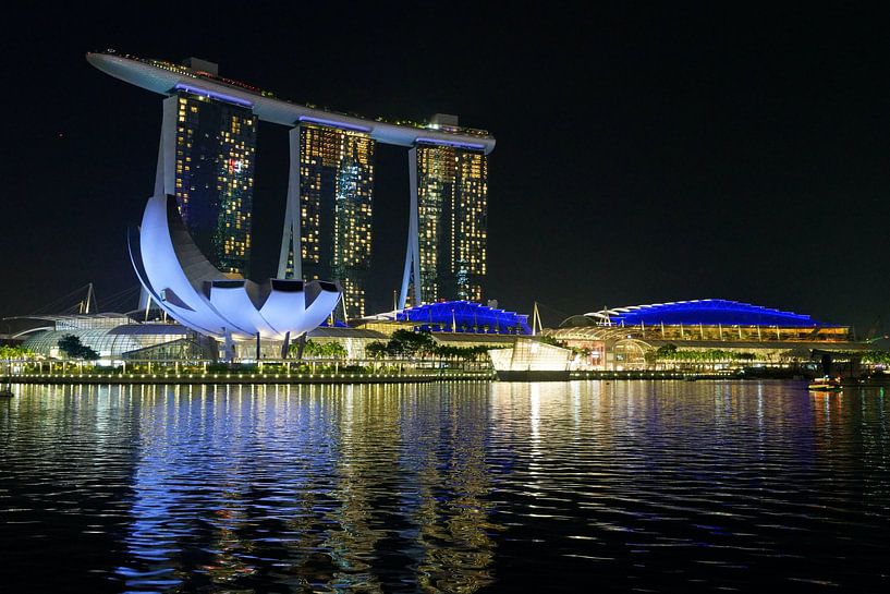 Singapore by Hello Pompoyo