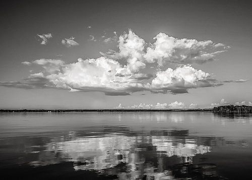 Cloud Mirror BW