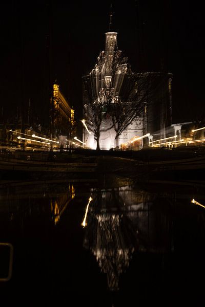 Der Drommedaris als Nachtwächter von Rik Brussel