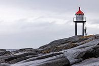 Vuurtoren op Lofoten van Frank Pietersen thumbnail