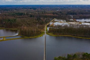 Radfahren durch das Wasser