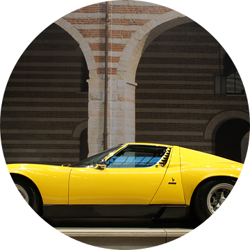 Lamborghini Miura SV geel supercar oldtimer van mirrorlessphotographer