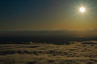 Zon boven de wolken III