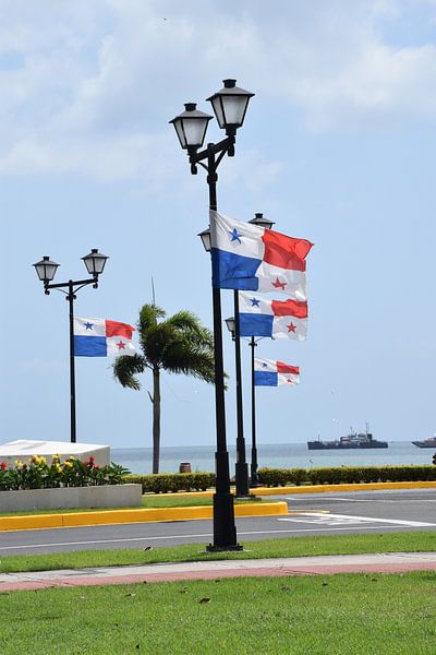 From flags to street lamps by Claude Laprise