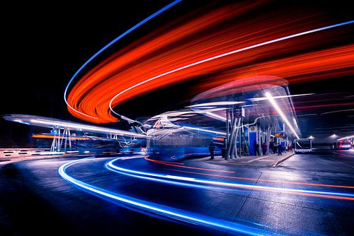 Busbahnhof Wuppertal – Urbane Nachtfotografie (Querformat)