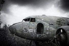 Verlaten militair vliegtuig wrak Dakota van Ger Beekes
