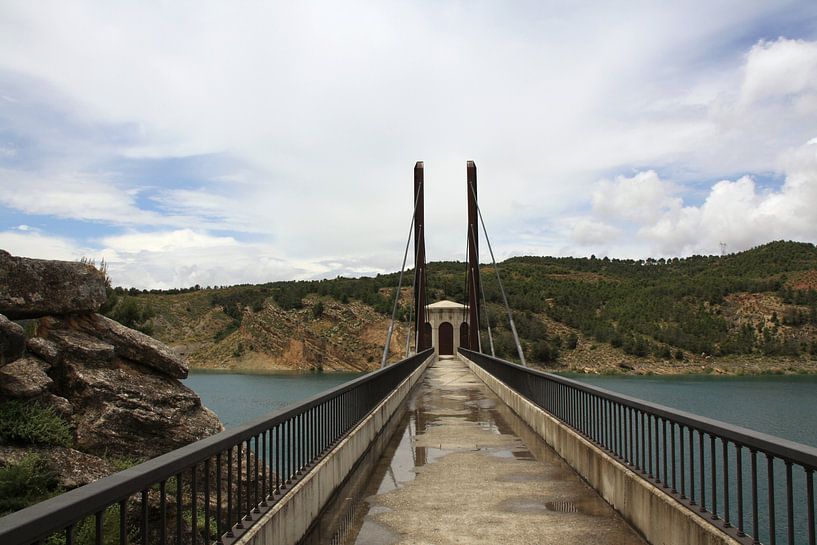 Andalusien - Brücke an einem Stausee von Lisette Tegelberg - Zegwaard