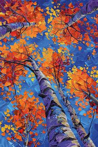 Herbstfarben gegen blauen Himmel