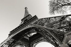 La Tour Eiffel de Paris en perspective sur JPWFoto