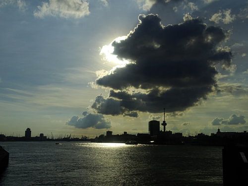 Euromast bij zonsondergang