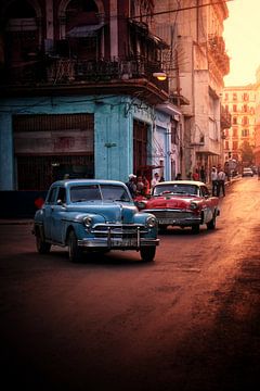 Oldtimers in Havana van Anajat Raissi
