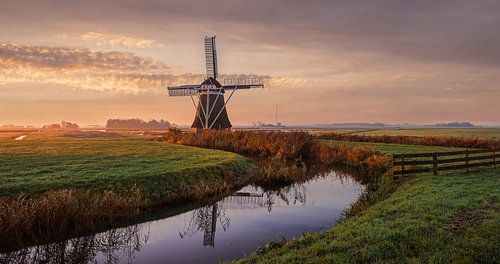 Molen De Meervogel bij zonsopkomst