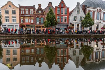 Schlange stehen für Hering und Weißbrot in Leiden (0161) von Reezyard