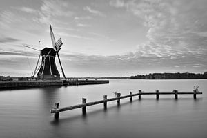 Windmühle nahe Paterswoldsemeer, Haren, Niederlande von Peter Bolman