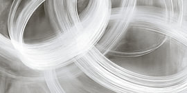 Des lignes fluides en noir et blanc sur Imagine