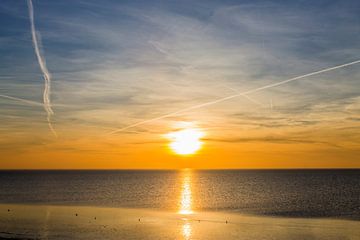 Harlingen Sunset van Maurice van Miltenburg