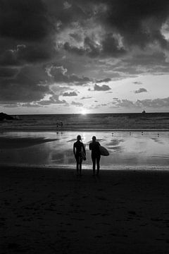 After a surf day in black and white van geen poeha