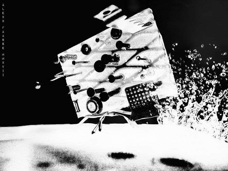ROBOT SPLASH (ALEXX FAASSE, 2017) by Alex Faasse