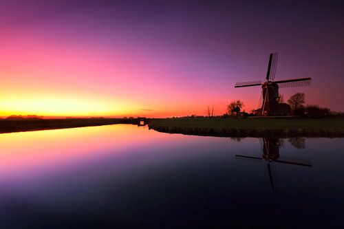 Windmolen van Kockengen tijdens zonsondergang