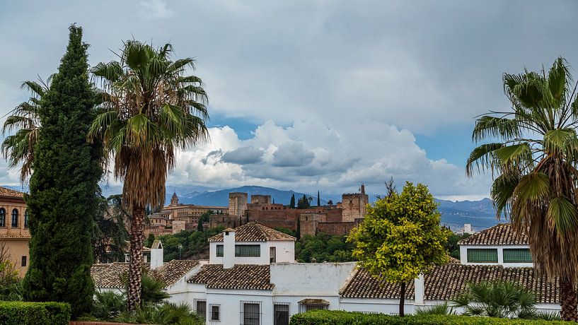 Die Alhambra in Granada gilt als das Meisterwerk der maurischen Architektur. von Marjolein Zijlstra