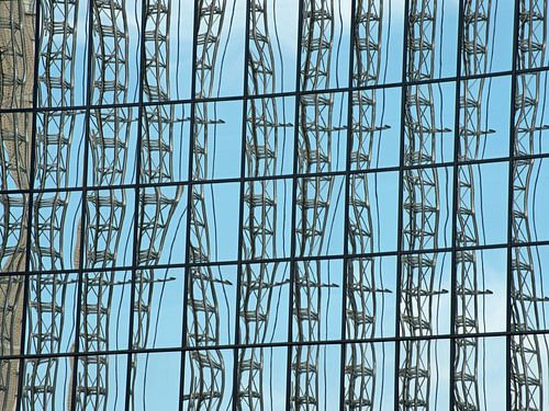 Spiegelgerüst in der Fassade